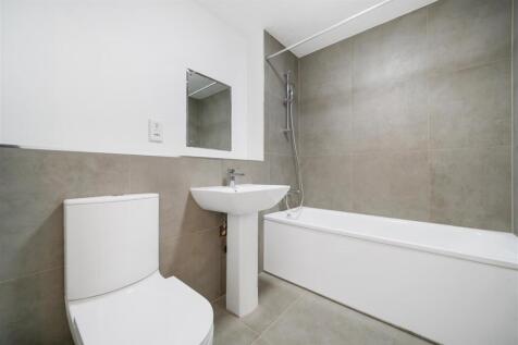 Flat 13, The Gables - Omi27p2oEynoGxa4im6q.jpg