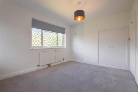 Bedroom 4.jpg