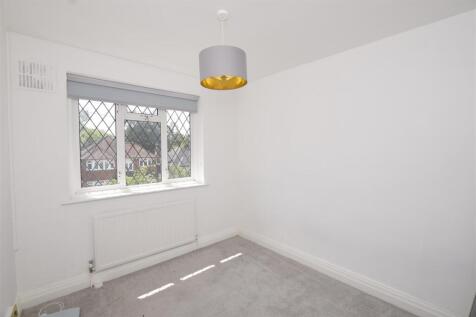 Bedroom 3 copy.jpg