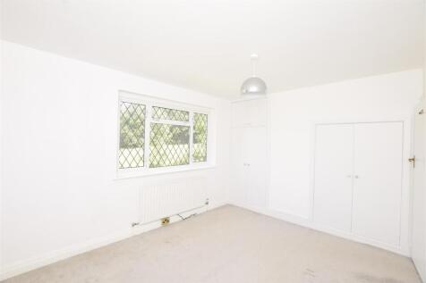 Bedroom 4 copy.jpg