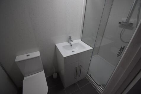 Cloakroom/Shower