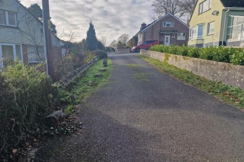 Approach road.jpg
