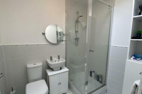 Shower Room.jpg
