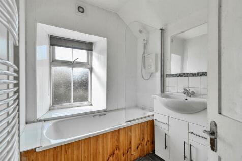 New House Bathroom.jpg