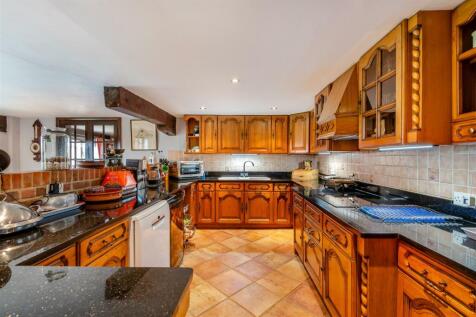 8587756-interior23.jpg