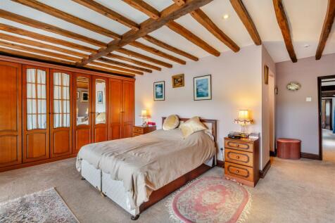 8587756-interior10.jpg