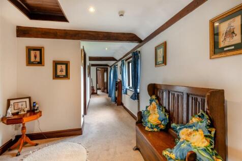 8587756-interior08.jpg