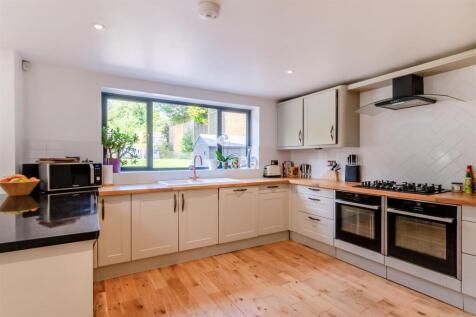 8509655-interior24.jpg