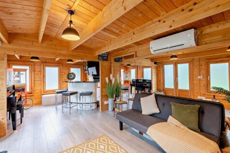 8644983-interior34-800.jpg