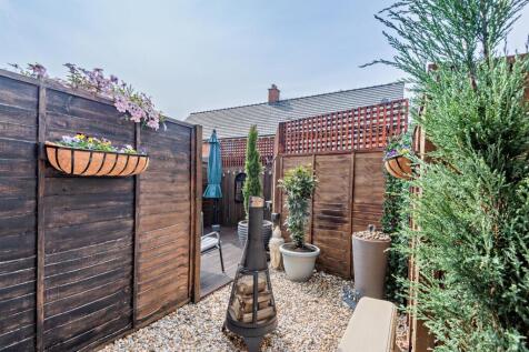 8645526-exterior04v2-800.jpg