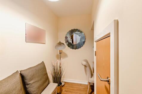 8645526-interior01v3-800.jpg