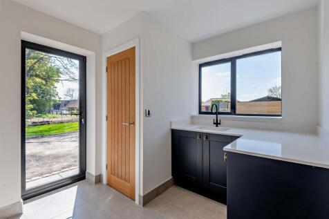 8645360-interior02-800.jpg