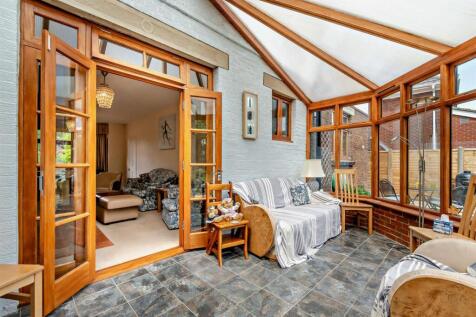 8654992-interior16-800.jpg