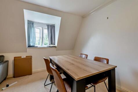 8660508-interior08-800.jpg