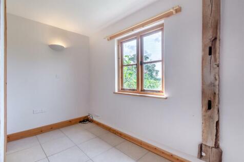 8605489-interior01.jpg