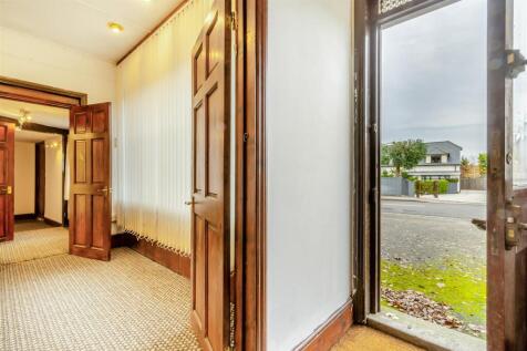8578170-interior01.jpg