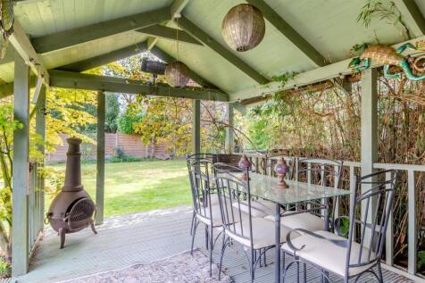 Covered External Dining Area
