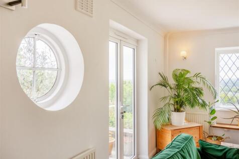 8556054-interior13.jpg