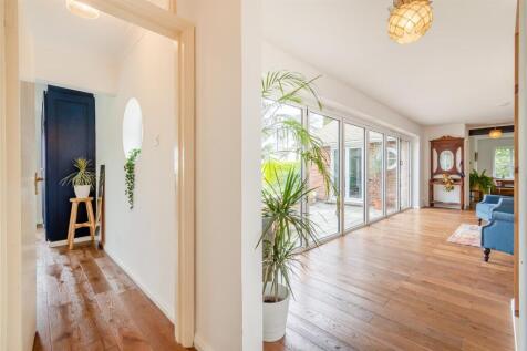 8556054-interior21.jpg