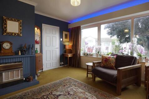 Living Room 5.jpg