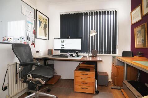 Fourth Bedroom.jpg