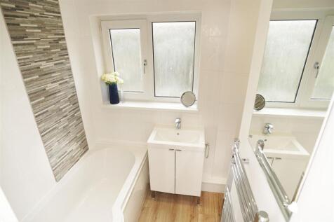 Bathroom C.jpg