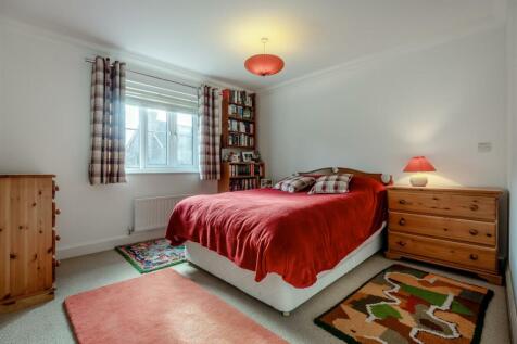 8588482-interior16.jpg