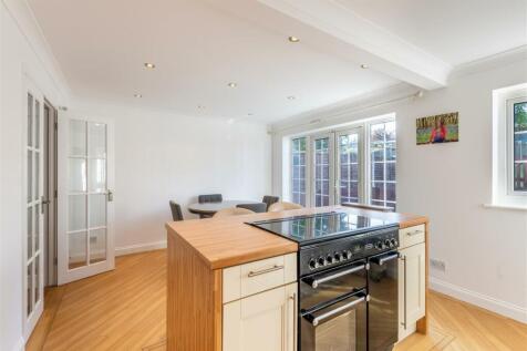 8625142-interior10.jpg