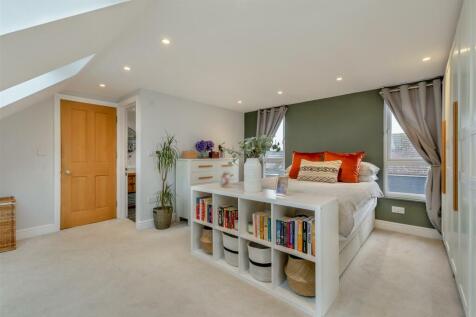 8631985-interior22.jpg