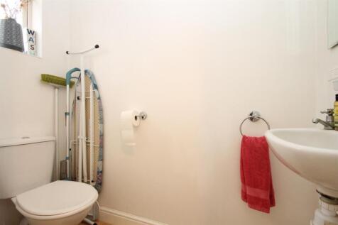 Cloakroom/Wc