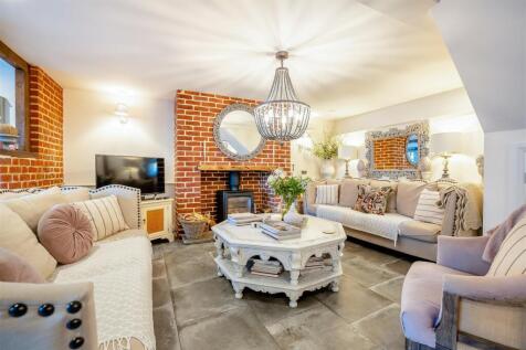 8639609-interior10.jpg