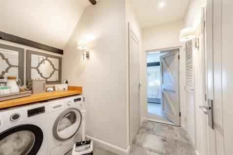 8639609-interior18.jpg