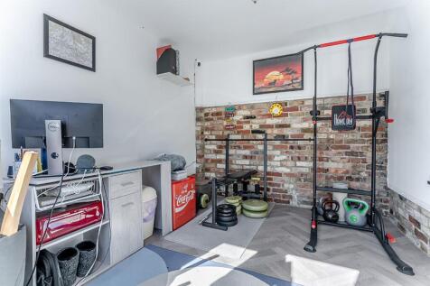 8642549-interior16.jpg