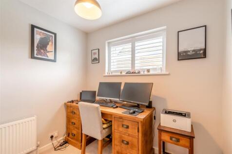 8642163-interior01.jpg