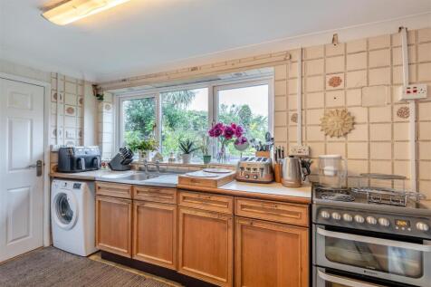 8649083-interior01.jpg