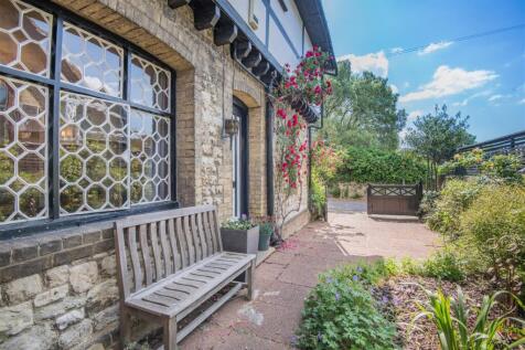 8649125-exterior01.jpg