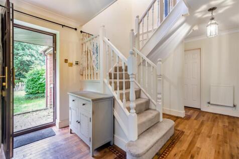 8651036-interior01.jpg