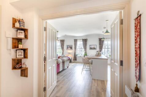 8653412-interior16.jpg