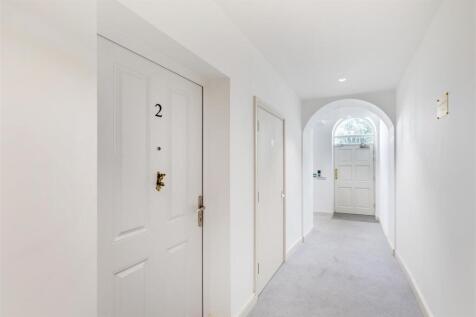 8653412-interior01.jpg