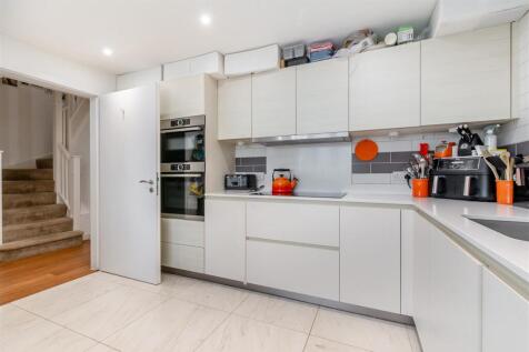 8652779-interior02.jpg