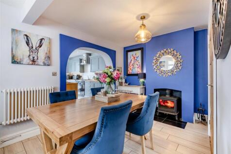 8656984-interior11.jpg