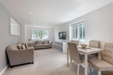 8659086-interior16.jpg