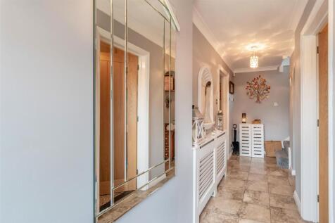 8657719-interior13.jpg