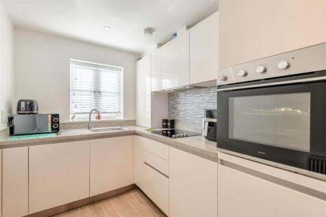 8660212-interior06.jpg