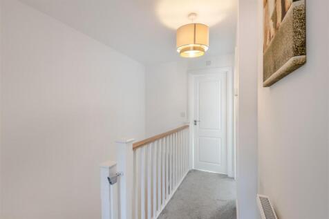 8660212-interior17.jpg