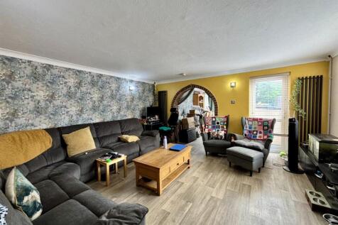 Living room 1.jpg