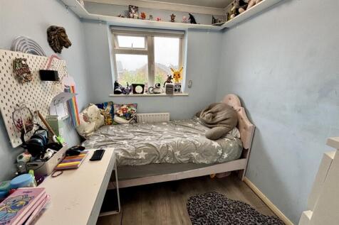 4the Bedroom 1.jpg