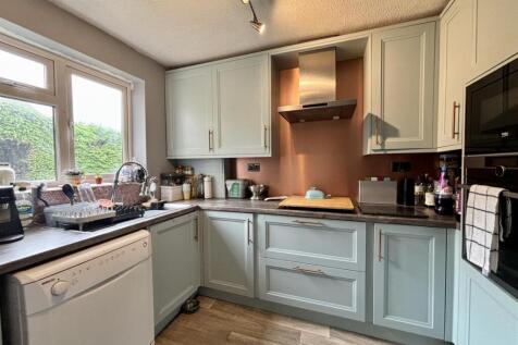 Kitchen 1.jpg