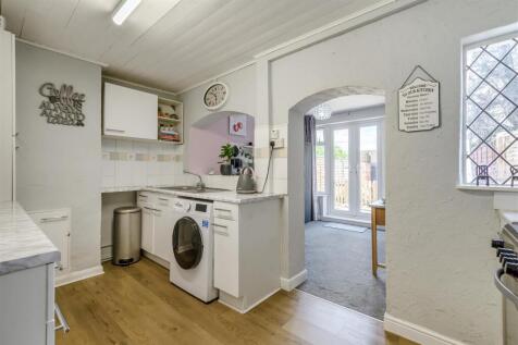8663201-interior05.jpg