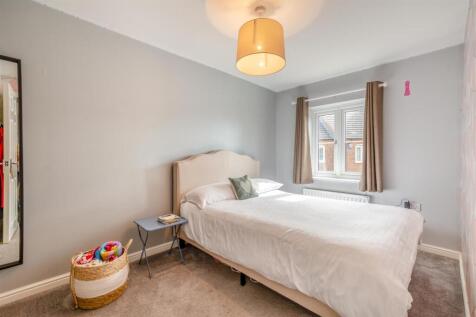 8662998-interior18.jpg